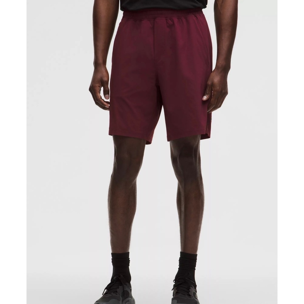 Lululemon THE Short Men Medium Burgundy Excellent 7" Inseam Workout Training